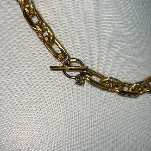 ANNE KLEIN Vintage Gold Tone Necklace, Signed, Lightweight, 24” Length - Picture 3 of 6
